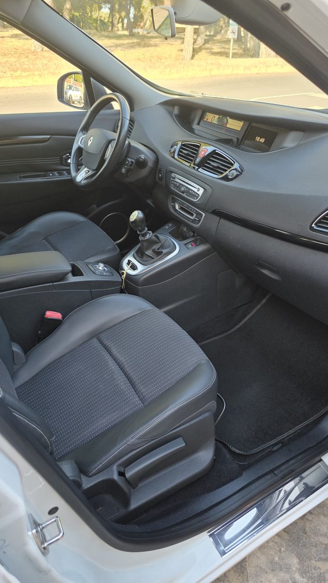 Renault Megane Scenic 1.6 DCI 130 CV año 2011