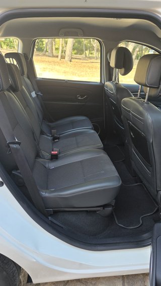 Renault Megane Scenic 1.6 DCI 130 CV año 2011