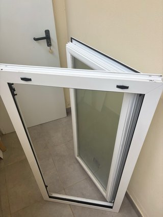 3 Ventanas PVC y 3 Persianas Eléctricas