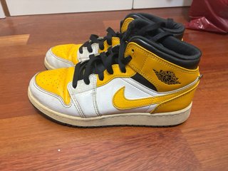 Zapatillas Nike Air Jordan 1 Mid Amarillo