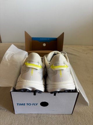 Hoka Challenger 8 Trail Running Beige/Amarillo