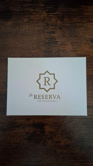 Tarjetero Piel Granate de La Reserva Sotogrande