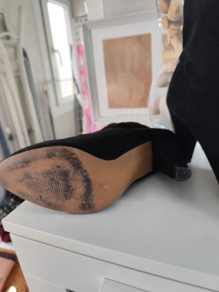 Botines negros ante tacón