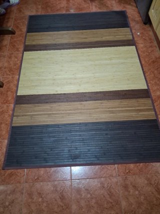 2 Alfombras Decorativas de la misma marca con flec
