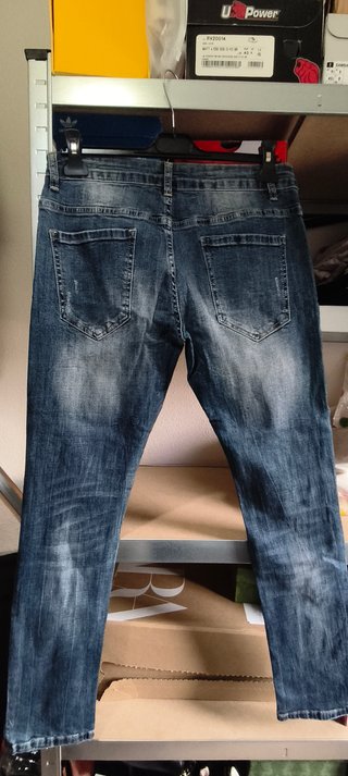 Pantalón vaquero T40 L con parches y pedrería