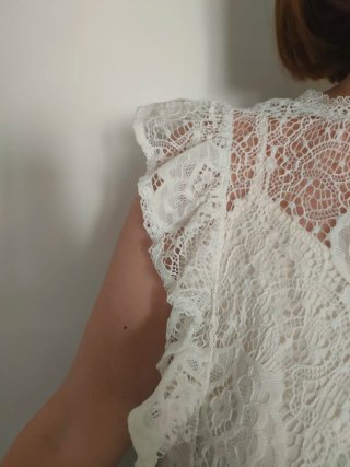 Top Zara encaje beige