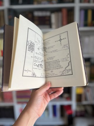 Hobbit. Tolkien