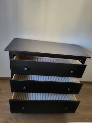 Cómoda y 2 mesitas de noche