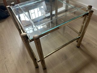 Mesa auxiliar vintage cristal y metal dorado