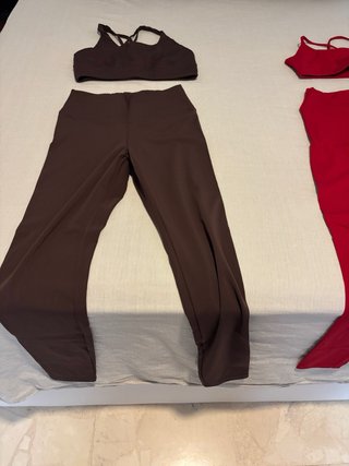 Conjunto deportivo Oysho: Top y leggings