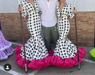 2 trajes de flamenca lunares