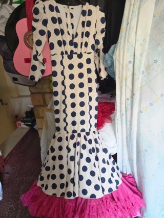 2 trajes de flamenca lunares