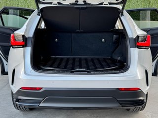 Lexus NX 2.5 300h Business Navigation 2WD