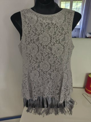 Top pizzo con frange
