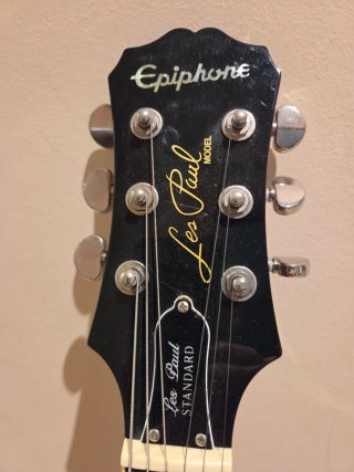 Guitarra Eléctrica Les Paul Dorada