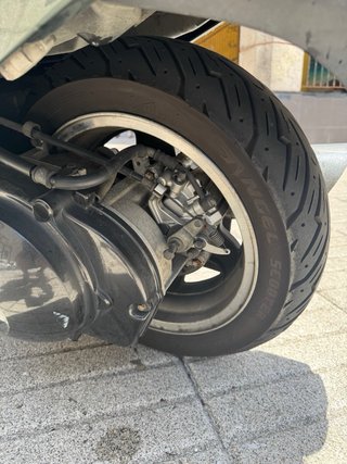 Suzuki Burgman 400 (2000) Maxi Scooter