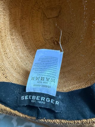 Sombrero de paja beige y marrón