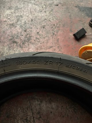 Neumático Michelin pilot