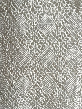 Mantel crochet cuadrado blanco