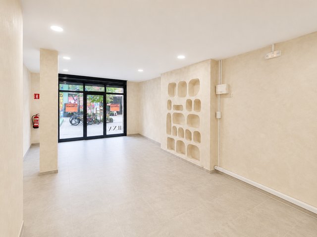 LOCAL COMERCIAL en alquiler, Zona Santa Eugenia!!!