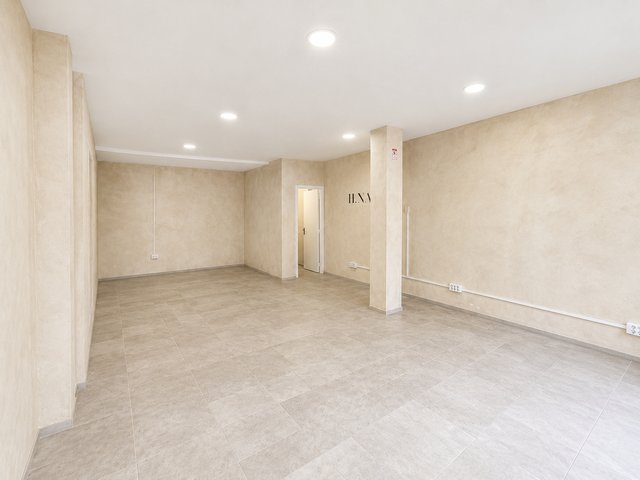 LOCAL COMERCIAL en alquiler, Zona Santa Eugenia!!!