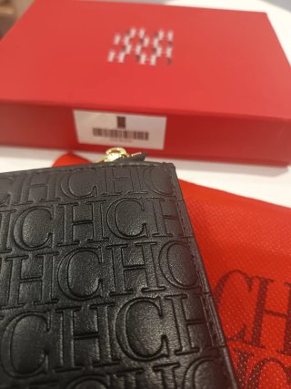 Cartera Carolina Herrera Negra y Dorada