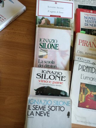 Romanzi Ignazio Silone e novelle Luigi Pirandello