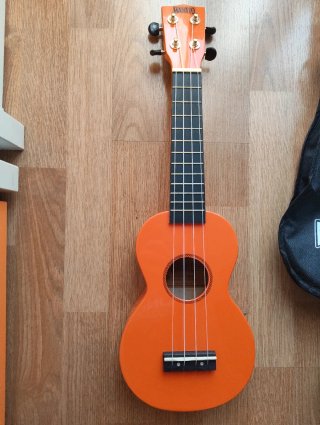 Ukelele Mahalo Naranja + Afinador