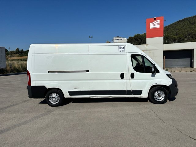 Peugeot Boxer con equipo de frío y congelación.