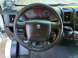 Peugeot Boxer con equipo de frío y congelación.