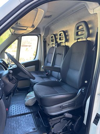 Peugeot Boxer con equipo de frío y congelación.