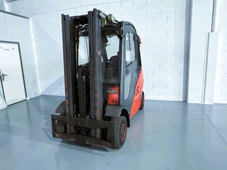 Carretilla elevadora Linde H25D con Triplex