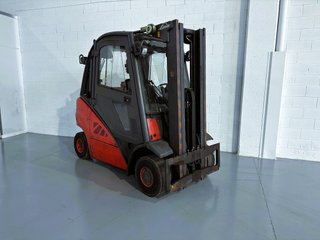 Carretilla elevadora Linde H25D con Triplex