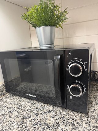 Microondas Orbegozo Negro