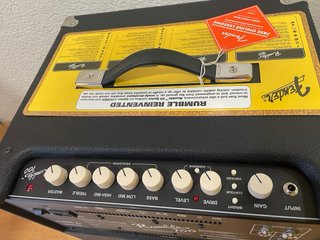 Amplificador de bajo Fender Rumble 100