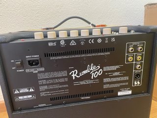 Amplificador de bajo Fender Rumble 100