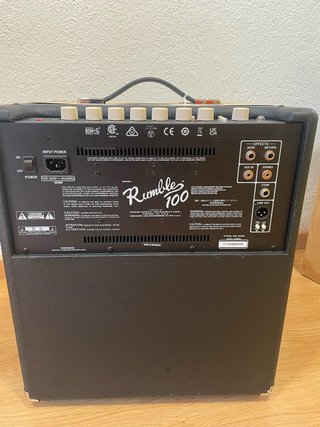Amplificador de bajo Fender Rumble 100