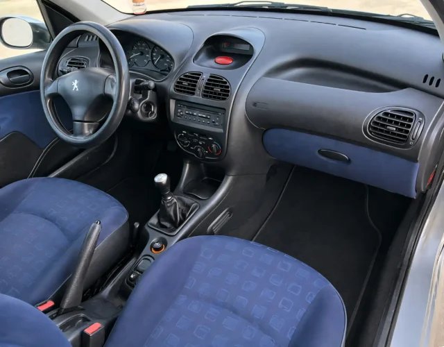 Peugeot 206 1.4 gasolina embrague y distribucion a