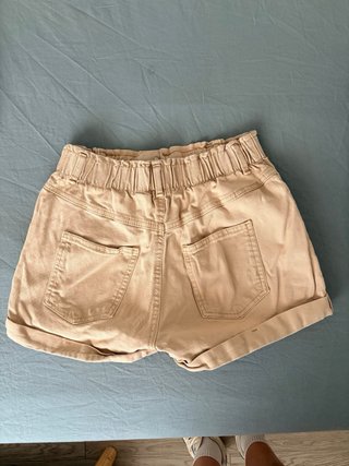 Pantalón corto beige