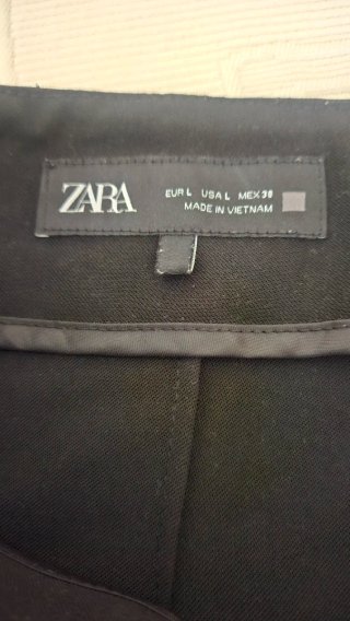 Pantalón negro Zara