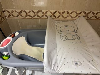 Bañera y cambiador para bebé