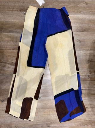 Pantalón Zara fluido estampado 2025