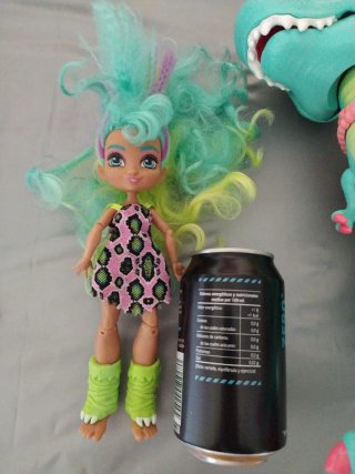 Muñeca Rockelle con Mascota Dinos Mattel Cave Club