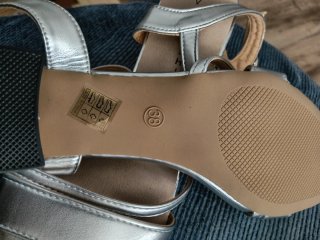 Sandalias plateadas