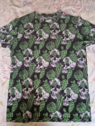 Camiseta Bershka Estampada Talla L  M, S