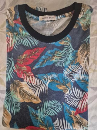 Camiseta Bershka Estampada Talla L  M, S