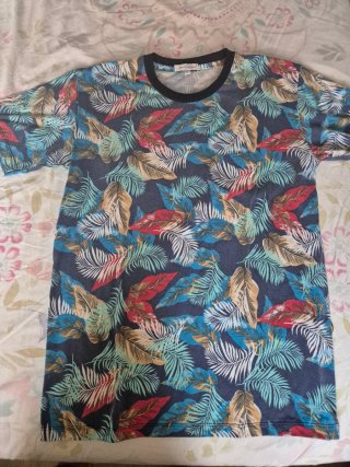 Camiseta Bershka Estampada Talla L  M, S