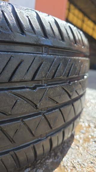 JUEGO DE LLANTAS SAAB 95 2001 R17