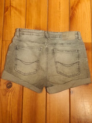Pantalón corto vaquero Pull&Bear desgastado