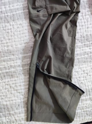 Pantalones Nike Tech Woven Verde Oliva